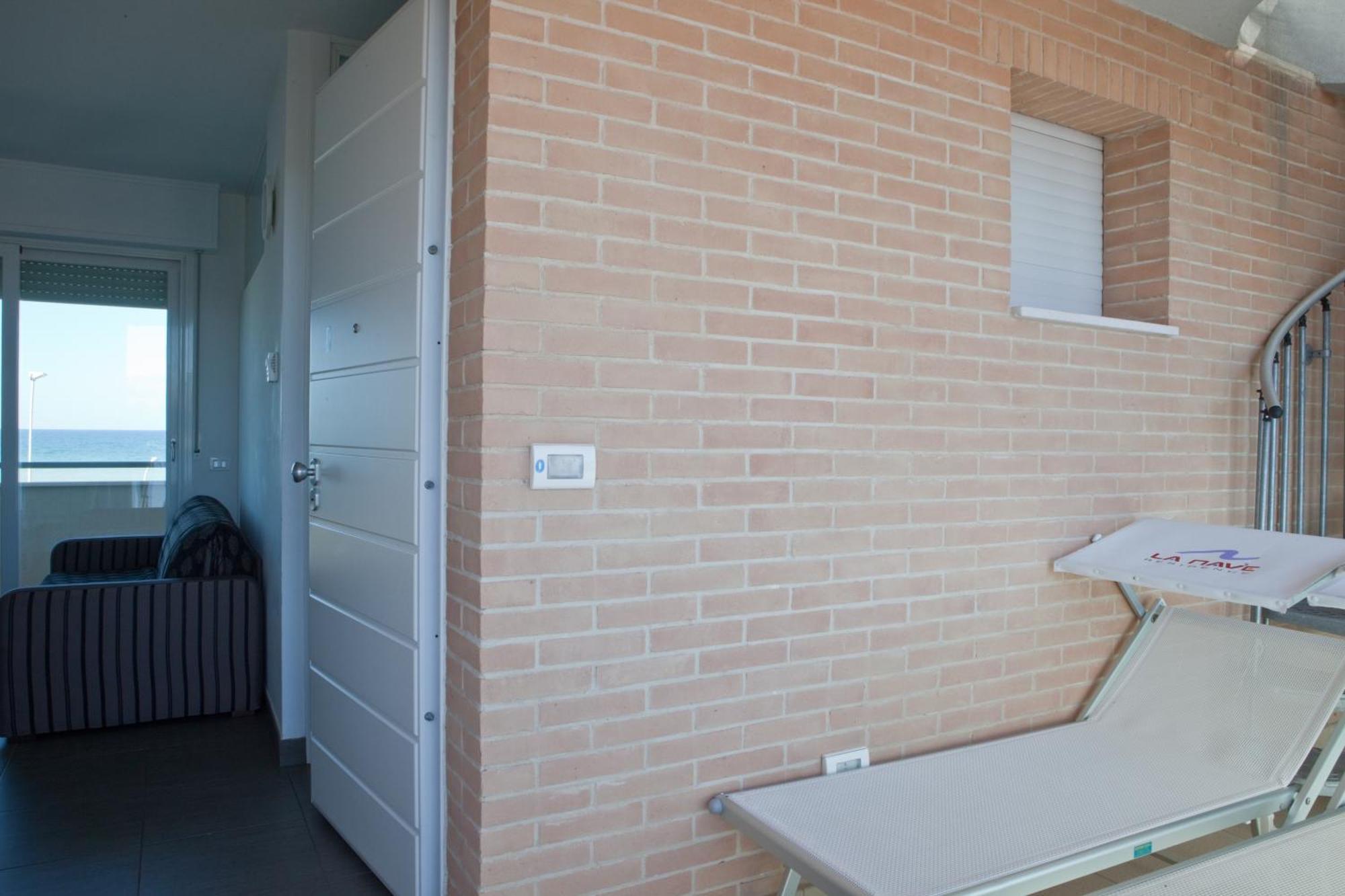 Residence La Nave Сенигалия Стая снимка