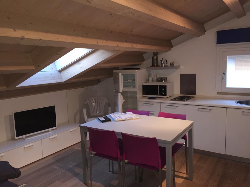 Residence La Nave Сенигалия Екстериор снимка
