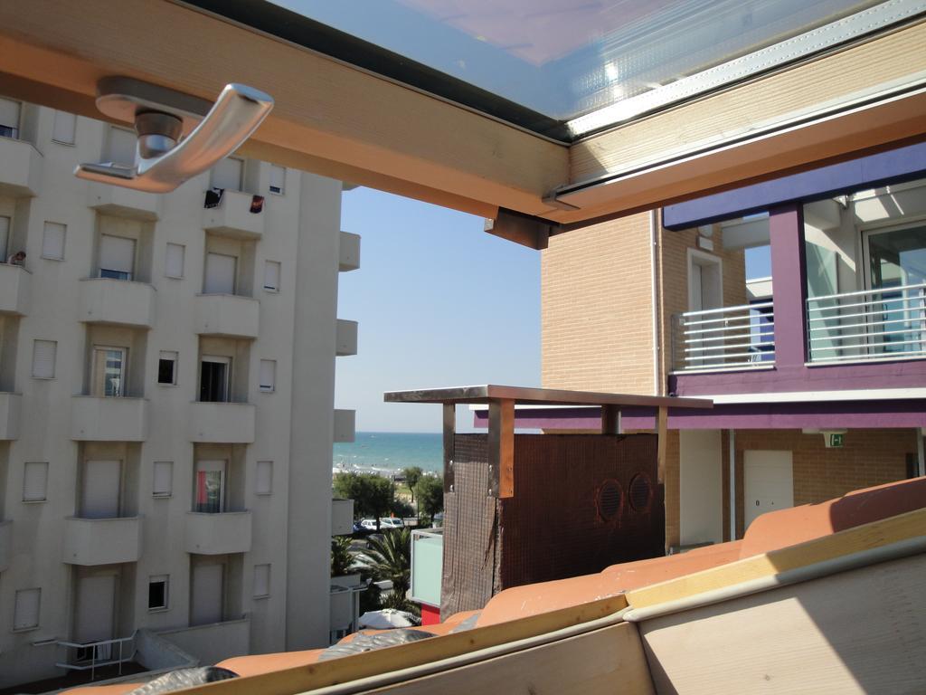 Residence La Nave Сенигалия Екстериор снимка