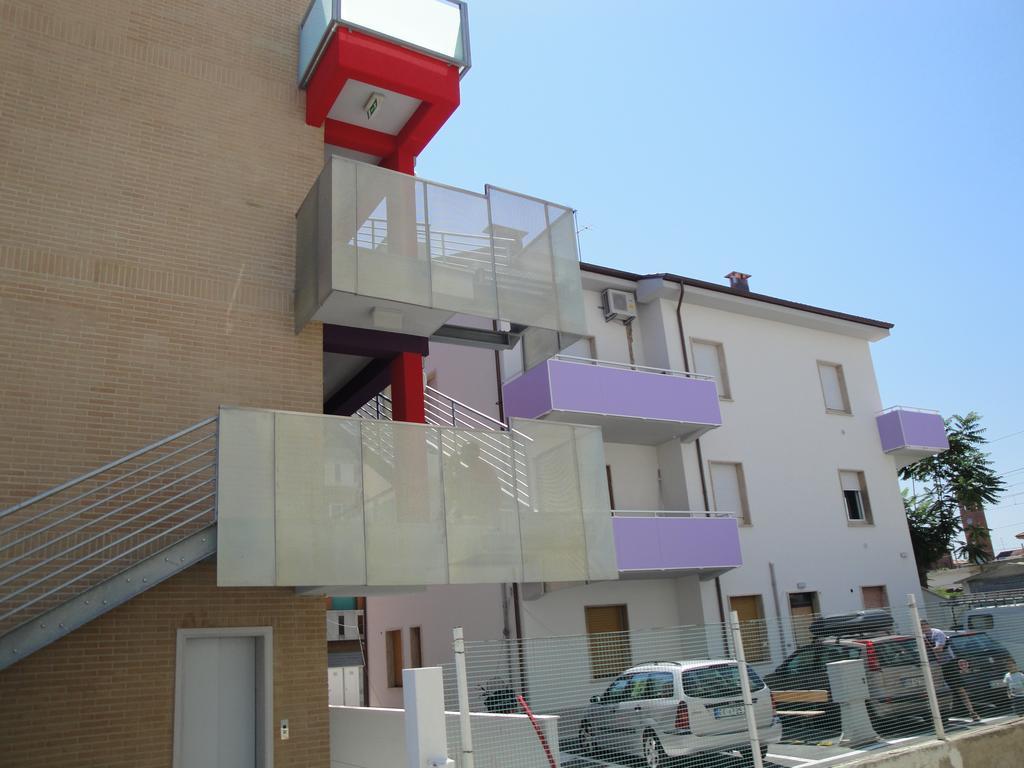 Residence La Nave Сенигалия Екстериор снимка